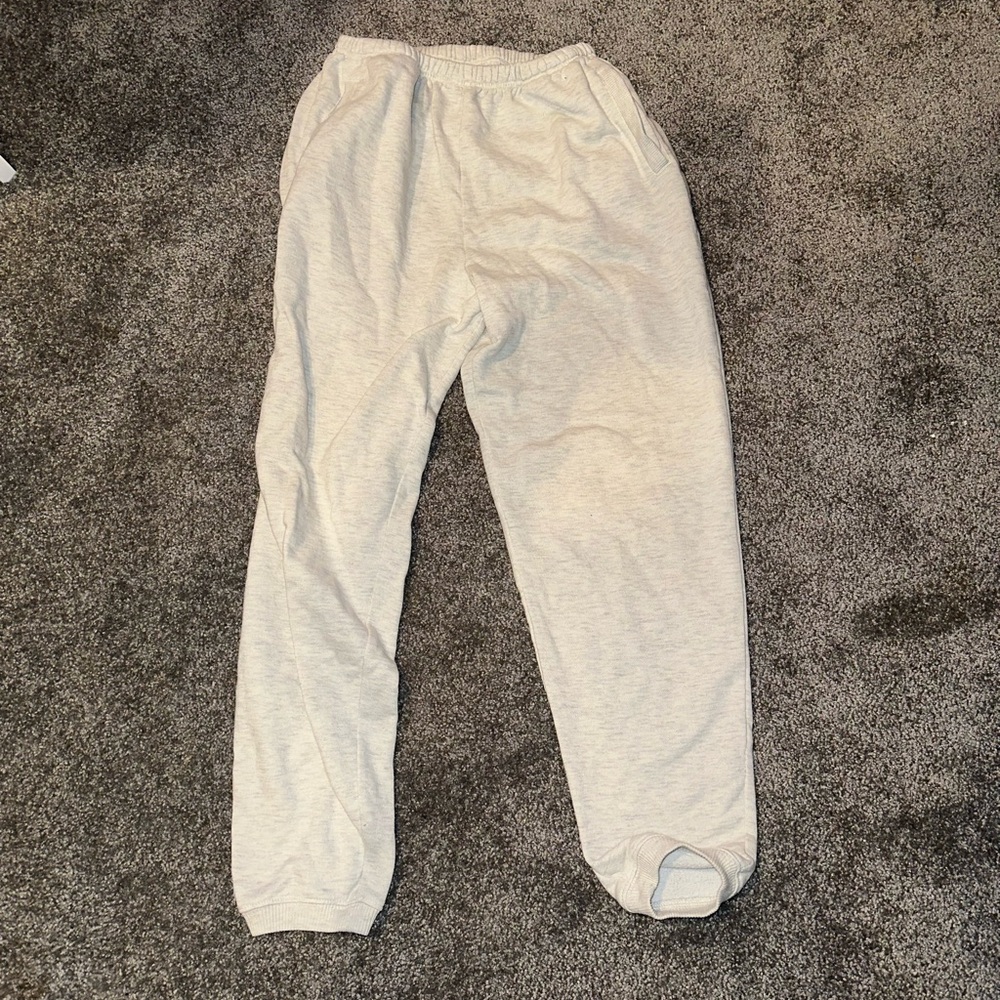 LIGHT GRAY SWEATPANTS